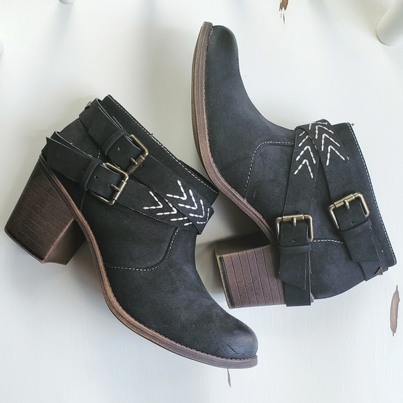 Roxy Shoes - Roxy | Black Ankle Booties